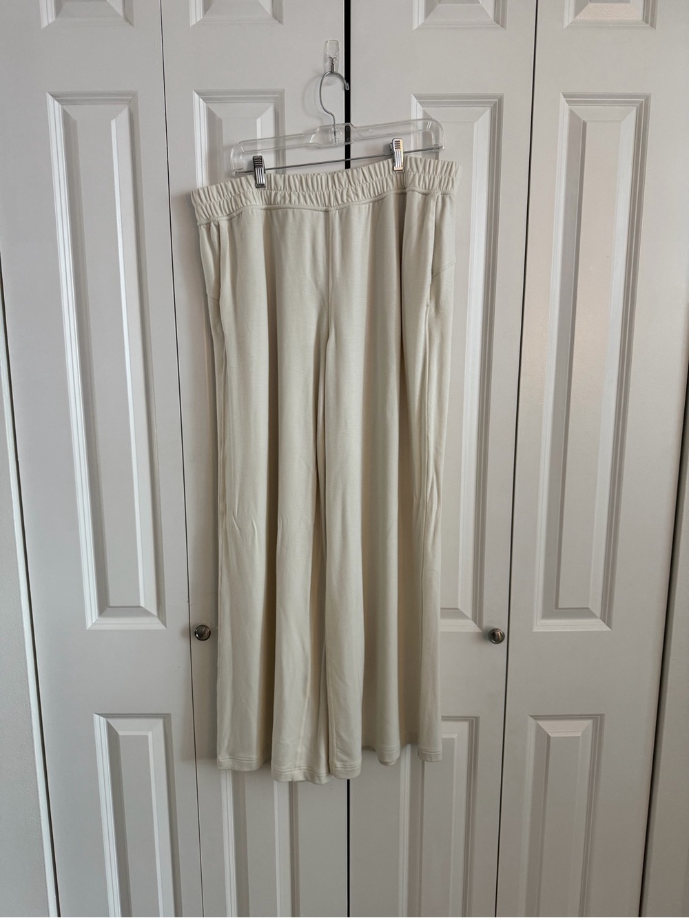 lululemon athletica Cream Wide-Leg Elastic Waist Pants